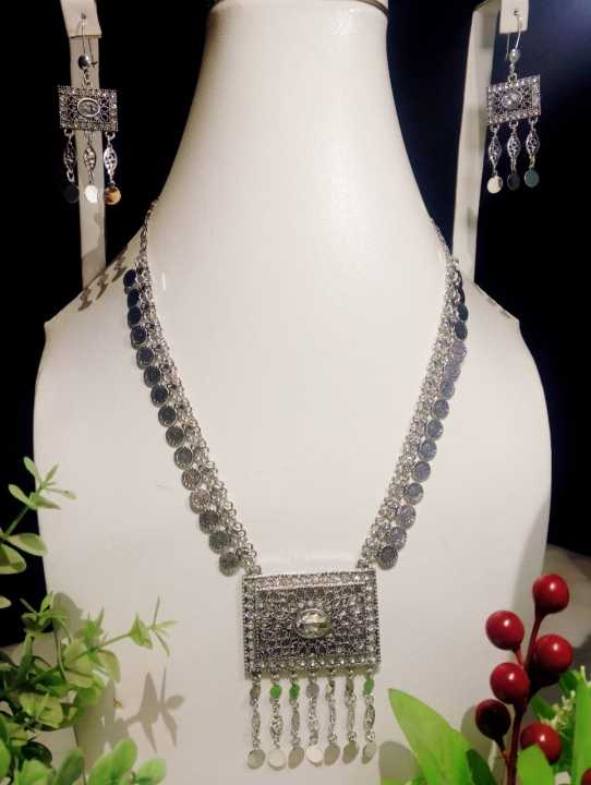 Silver%20Long%20Mala%20Set%20with%20Dangling%20Coins%20%E2%80%93%20Ethnic%20Traditional%20Jewelry%20-%20Image%202