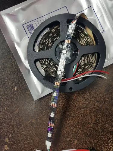 PIXEL%20ARGB%20LED%20Strip%20with%20Color%20changing%20features%20Sync%20with%20Mobile%20Phone%20-%20Image%208