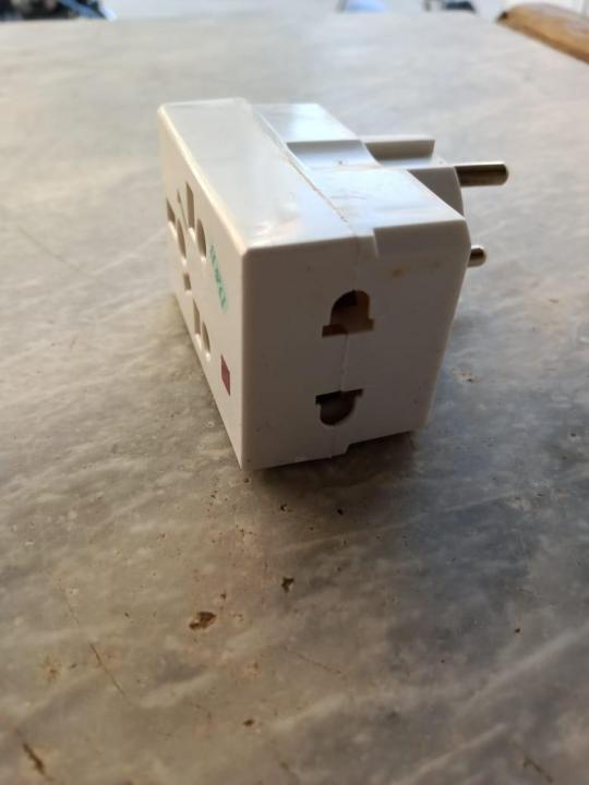 MULTI-SOCKET%205%20AMP%202%20PIN%20PREMIUM%20QUALITY%20-%20Image%207