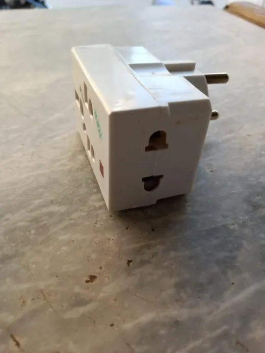 MULTI-SOCKET%205%20AMP%202%20PIN%20PREMIUM%20QUALITY%20-%20Image%207