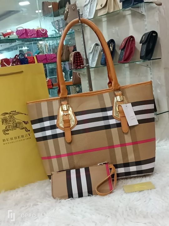 Women's%20Horseferry%20Check%20Tote%20Bag%20Burberry%20-%20Image%204