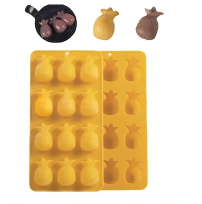 Silicone%20Fruit%20Shaped%20Ice%20Cube%20Tray%20is%20perfect%20to%20make%20cute%20looking%20fruit%20shaped%20-%20Image%205