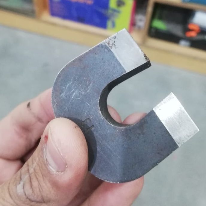 U%20shaped%2045x40x15mm%20A%20Horseshoe%20Powerful%20Magnet%20-%20Image%209