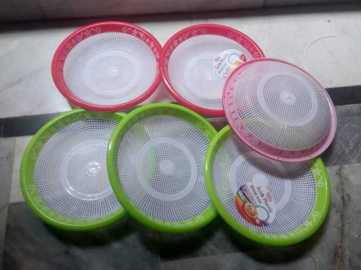 6%20Pcs%20Roti%20Chapati%20Nan%20Chabbi%20Set%20Serving%20Tray%20Bread%20Basket%20Pure%20Plastic%20(Multicolours)%20-%20Image%202