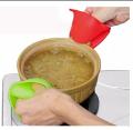 BBQ Gloves Heat Resistant Microwave Oven Gloves Silicone Super Grip Compliance- 1-pair (1pair, Random Color). 