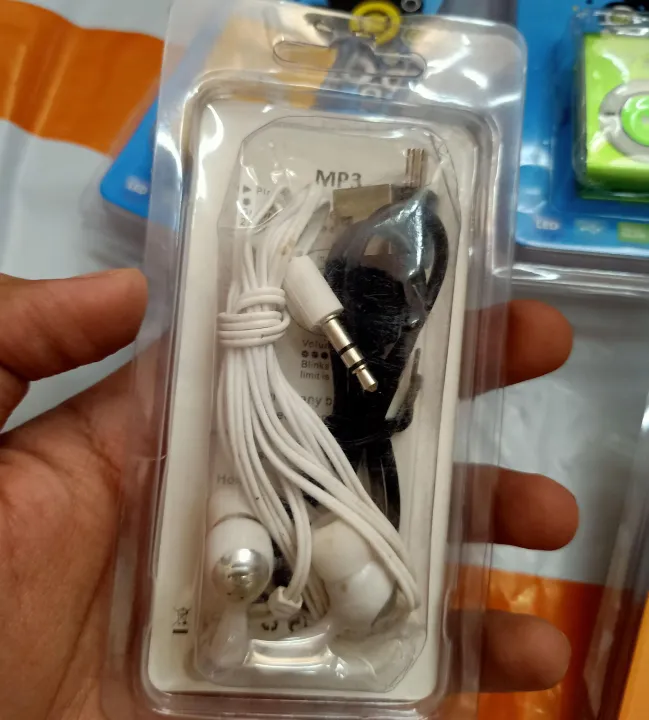 Mini%20MP3%20With%20Handfree%20-%20Image%205