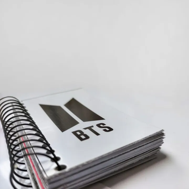 Mini%20Photo%20Diary%20Customized%20with%2025%20Pages%20in%202x3%20inches%20l%20Pocket%20Size%20Photo%20%20Diary%20with%20your%20own%20photos%20-%20Image%203