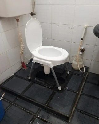 1x%20Commode%20Chair%20Non%20Rust%20Full%20Fiber%20Original%20Washroom%20Commode%20for%20elder%20and%20patients%20-%20Image%202