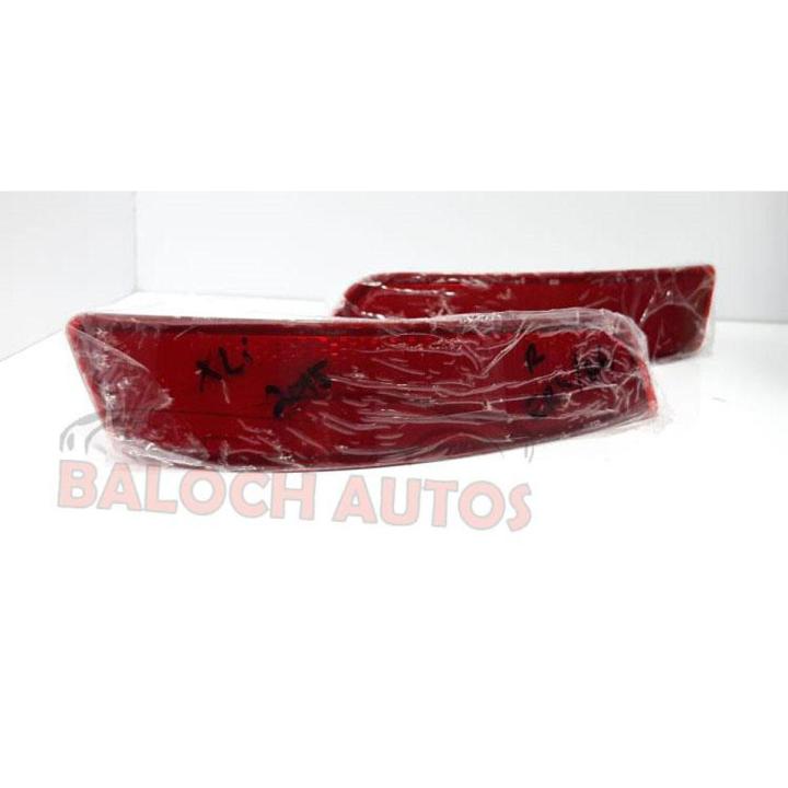 Toyota Corolla 2014-2018 Rear Bumper Reflector - Back Bumper Reflector - 2 Piece