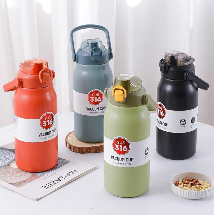 Imported 1300ml / 1700ml Vacuum Insulated Stainless Steel Water Bottle For Hot and Cold Water Thermos Flask With Straw