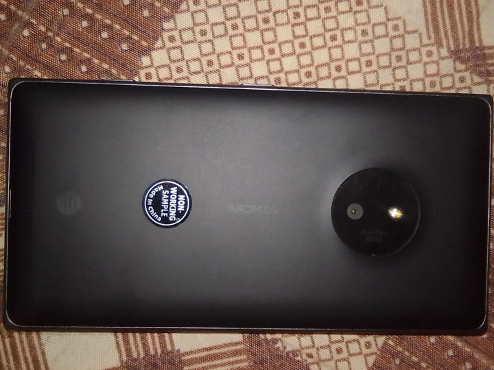 Nokia%20Dummy%20Mobiles%20%20Display%20Dummy%20Phones%20%E2%80%93%20Looks%20Like%20Real%20Mobile%20for%20Kids%20-%20Image%207