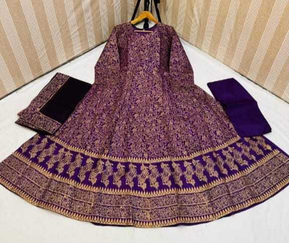 Trendy%20Launch%20Stitched%20printed%203pc%20Maxi%20dress%20for%20women%20and%20young%20girls%20-%20Image%204
