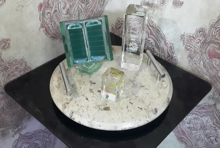 Stylish%20Natural%20Marble%20stone%20carved%20Tray%20with%20Handles%20%E2%80%93%20Marble%20Tray%20for%20Vanity%20bedroom%20Perfume%20Jewelry%20dining%20table%20office%20table%20bathroom%20counter-%20Round%20display%20Decorative%20Tray%20%E2%80%93%20Home%20d%C3%A9cor%20centerpiece.(Interior%20decoration)%20-%20Image%207