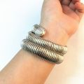 Women Cool Snake Shape Bangle Watch Girls Quartz Clock Religios Reloj Montre Femme Infinity Bracelet Watch Vogue. 
