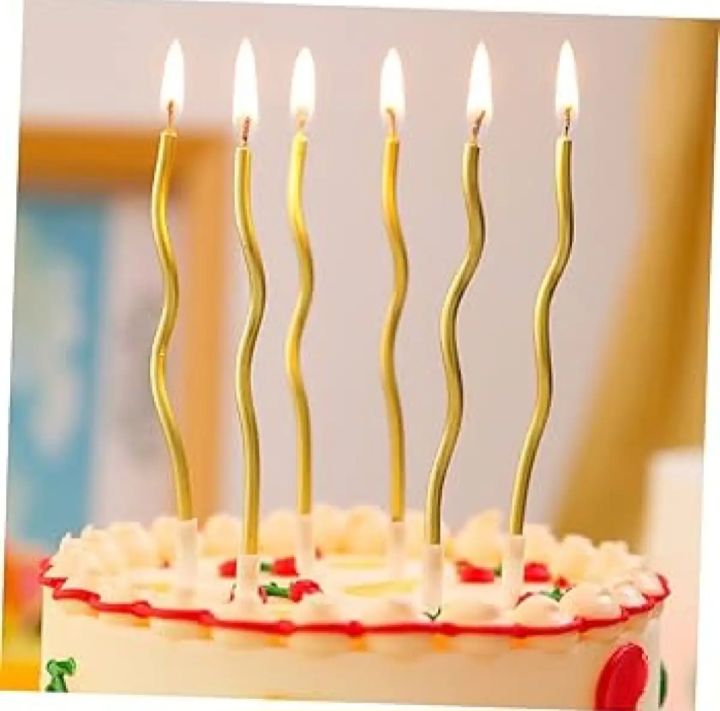 Curly%20Candle%20Pack%20of%206%20Twisty%20Metallic%20Candles%20For%20Birthday%20Parties%20&%20Cake%20Decoration%20-%20Image%202