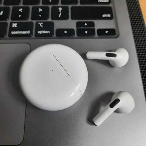 AirPods%20Pro%206%20Hi-Fi%20Wireless%20Airbuds%205.0%20Bluetooth%20Earphone%20Slim%20small%20size%20with%20Charging%20Case%20White%20-%20Image%203