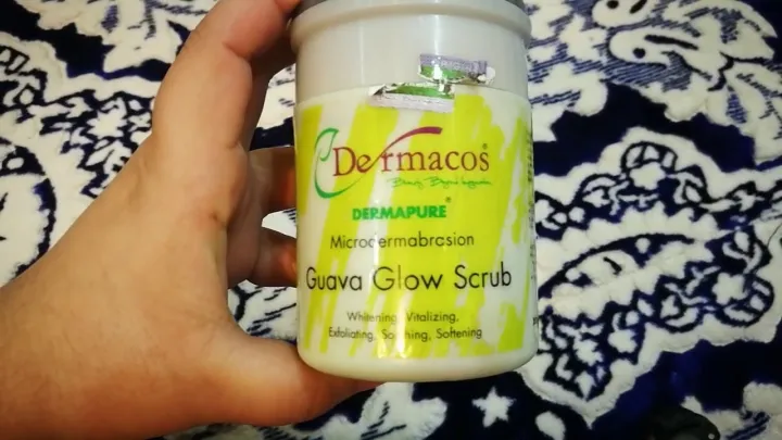 Dermacos%20Guava%20Glow%20Scrub%20-%20200%20Gram%20-%20Image%204