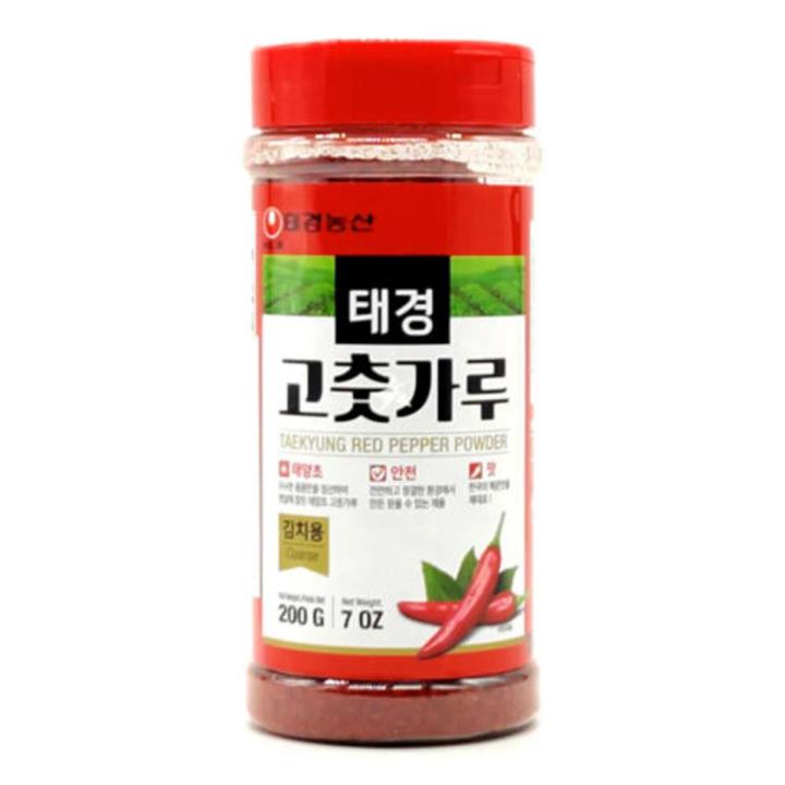 Korean Red Chili Pepper Flakes Powder Gochugaru Powder (Coarse) by Tae-kyung 200 g  Korean Red Chili Pepper Flakes Powder Gochugaru Powder (Coarse) by Tae-kyung 200 g