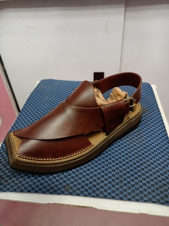 Brown%20"Kaptaan"%20Chapal,%20Original%20Charsadda%20Chapal%20(Kheri)%20-%20Image%203