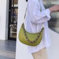 Luxury Fashion Pu Ladies Messenger Bag Crescent Shape Female Bag Fashion Chain Shoulder Bag,Green. 