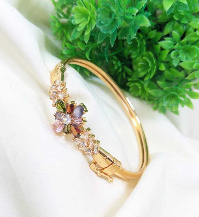 Gold%20plated%20zircon%20bracelets%20openable.%20-%20Image%202