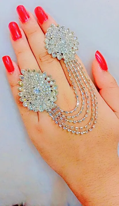 Artifical%20Double%20Finger%20Ring%20Bahubali%20O%20Style%20New%20Look%20With%20Jadao%20Nagina%20Long%20Lasting%20Polish%20For%20Beautyfull%20Girls.%20-%20Image%203