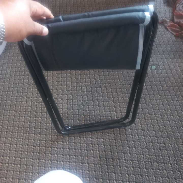 Folding%20stool%20in%20cloth.%20-%20Image%203