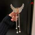 Butterfly Hair catcher with chains Clip Hollow Pearl Rhinestone Hair Grip Female Shark Clip Hair Clip Fashion Hair Ornaments for Girls & Women. 