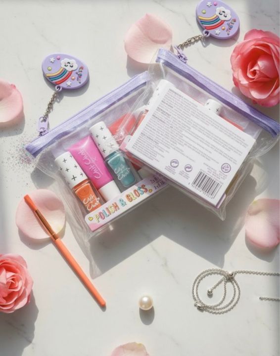 Chit%20Chat%20Polish%20&%20Gloss%20%E2%80%93%20Kids%20Nail%20Varnish%20And%20Lip%20Gloss%20Gift%20Set%20-%20Image%206