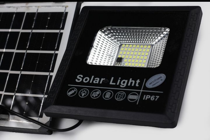 Solar%20Ceiling%20Water%20Proof%20Moion%20Sensor%20Dusk%20To%20Dawn%20IP%2067%20Outdoor%20Flood%20light%20With%20Fittings%20And%20Remote%20Control%20-%20Image%202