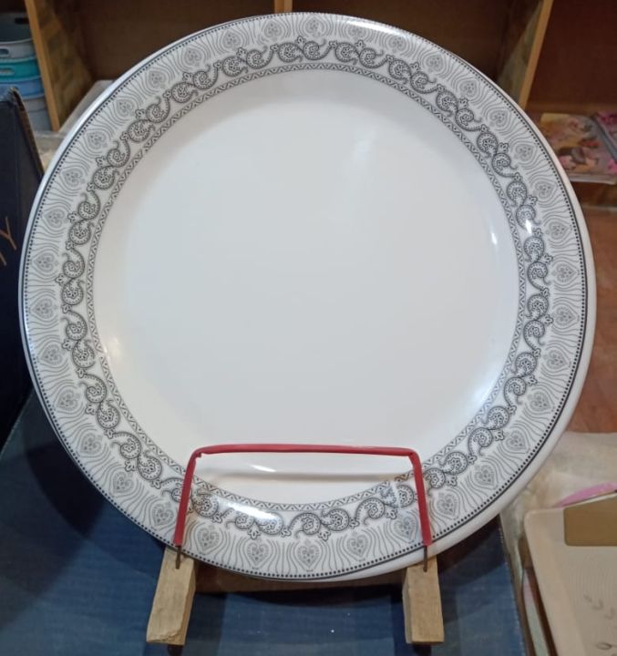 Set%20of%2018%20-%20High%20Quality%20Melamine%20Plastic%20Different%20Sizes%20Dinner%20Plates,%20Durable,%20BPA-Free%20and%20Great%20for%20Outdoor%20or%20Casual%20Meals%20-%20Image%204