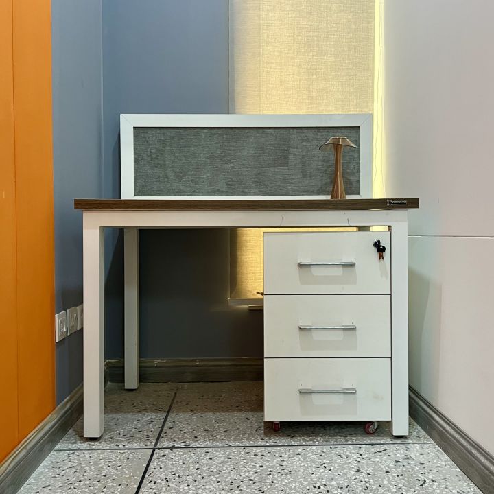 Customized%20Study%20table%20(Branded%20office%20furniture)%20MDF%20wooden%20office%20workstations%20-%20Image%203