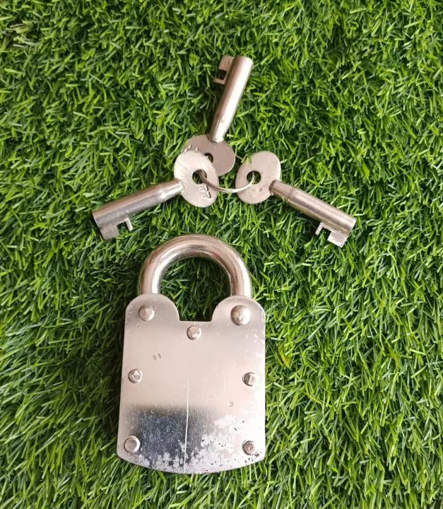 Pakistan%20Desi%20Lock%20Size%202%20inches%20and%202%C2%BD%20inches%203%20Keys,%20Ped%20Desi%20Brass%20Lock%20Heavy%20Duty%20Lock,%20Higher%20Quality%20Anti%20Rust%20Ped%20lock%20,%20Complete%20Chrome%20Plated%20and%20High%20Quality%20brass%20Lavers%20with%20Chrome%20Plated%20-%20Image%202