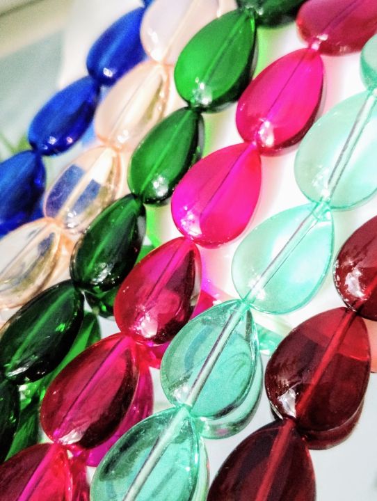 15%20Glass%20Crystal%20Transparent%20Multicolor%2018mm%20Droplet%20Beads%20for%20DIY,%20Jewelry%20Making,%20Crafting%20%E2%80%93%2018mm%20Drop%20Shape%20Beads%20%7C%2026%20pcs%20Mix%20Set%20-%20Image%203