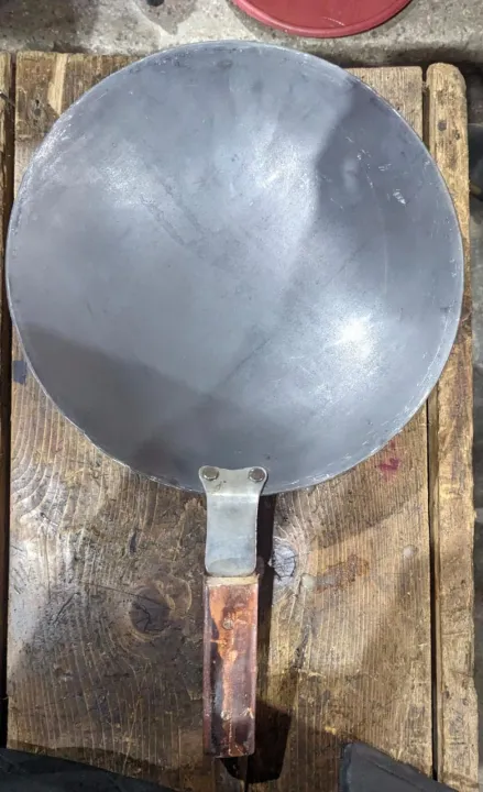 Ulta%20Tawa%20Iron%20Roti%20Chapati%20Maker%20With%20Wooden%20Handle%20Durable%20Quality%20Roti%20Tawa%20Kitchen%20Home%20Chapati%20Heavy%20Duty%20Flat%20Bread%20Phulka%20Roti%20Tawa%20Roomali%20Roti%20Chapati%20Phulka%20Cooking%20Cookware%20set%20Long%20Usage%20Frying%20Pan%20Metal%20Ulta%20Tawa%20-%20Image%203