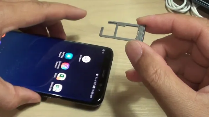 Infinix%20Note%2040%20Pro%20Dual%20SIM%20Tray%20Sim%20Jacket%20Sim%20Slot%20Sim%20Door%20For%20Infinix%20Note%2040%20Pro%20_%20Golden%20-%20Image%203