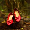 Ladies Bow Style Pumps, Feather Light Comfort, Red, Olive Green, Black, Elegant Footwear. 
