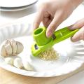 Garlic Ginger Grinding Tools Kitchen Garlic Grater Fruits Vegetable Hand Press Grinding Crusher Chopper Kitchen Gadget. 