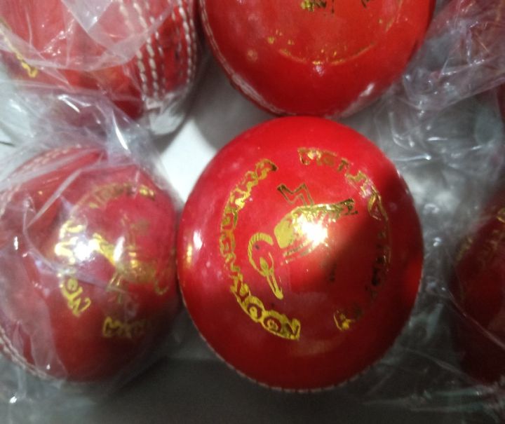 Pack%20of%206%20Hard%20Ball%20For%20Cricket%20-%20Hardball%20Red%20Weight%20156%20Grams%20more%20than%2025%20over%20guarantee%20-%20Image%205