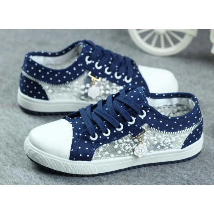 Women%E2%80%99s%20Breathable%20Canvas%20Sneakers%20%E2%80%93%20Casual%20Sports%20Shoes,%20Comfortable%20&%20Durable%20-%20Image%204