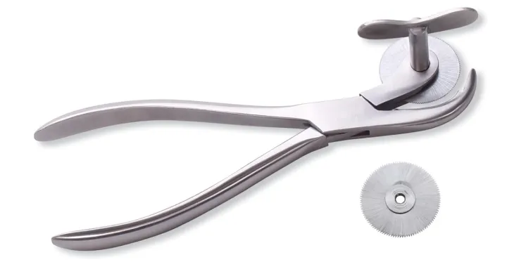 Large%20Ring%20Cutting%20Plier%20%E2%80%93%20Heavy%20Duty%20Ring%20Cutter%20Tool%20for%20Medical%20&%20Jewelry%20Use%20Oversized%20Ring%20Cutter%20Pliers%20%E2%80%93%20Precision%20Tool%20for%20Removing%20Metal%20Rings%20Safely%20-%20Image%202