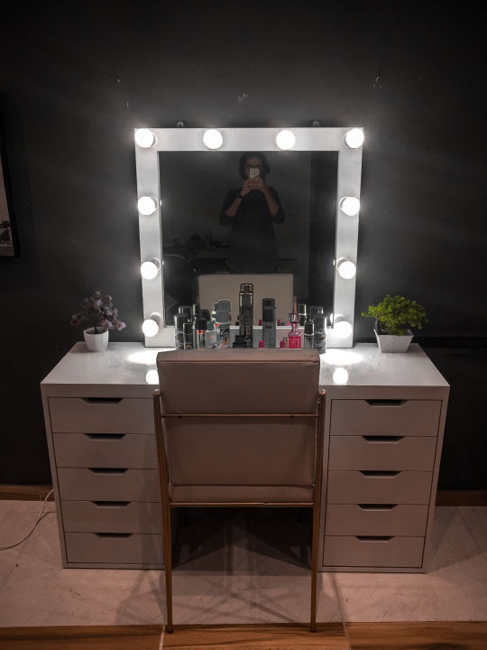 Stylish%20Aesthetic%20Wooden%20Dressing%20Table%20with%20Mirror%20and%2010%20Drawers%20-%20Vanity%20Mirror%20Dressing%20Table%20for%20Girls%20and%20Women%20-%20Image%204