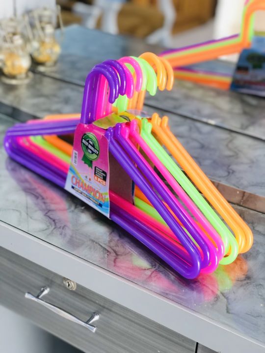 Hanger%20-%20Plastic%20Hanger%20-%20Hangers%20Large%20Pack%20of%2012%20(Multicolors%20High%20Quality%20Extra%20Large%20Hangers)%20-%20Image%202