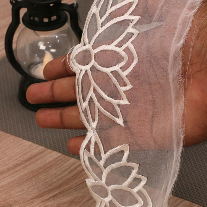 Cutwork%20Lace%20-%20Organza%20Embroidery%20-%20White%20-%201%20Yard%20Piece%20-%20Image%203