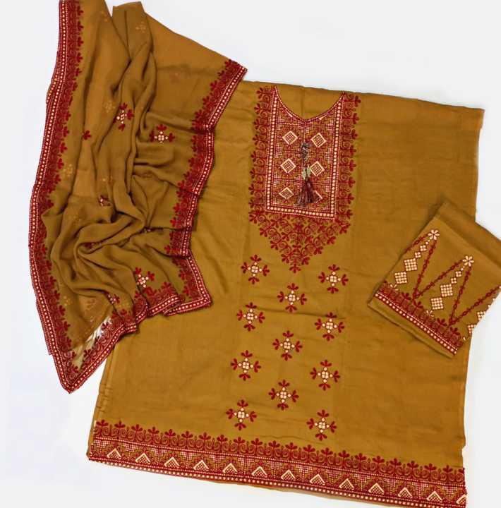 Mustard%20Color%203%20Piece%20Unstitch%20Sindhi%20Embroidery%20Suit/Traditional%20Suit/Sindhi%20Embroidery/Aari%20Embroidery%20Machine%20-%20Image%202