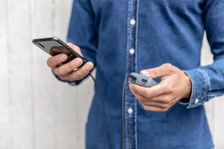 Mophie%20USB-C%20to%20Lightning%20Cable%201.8M%20-%20Image%206