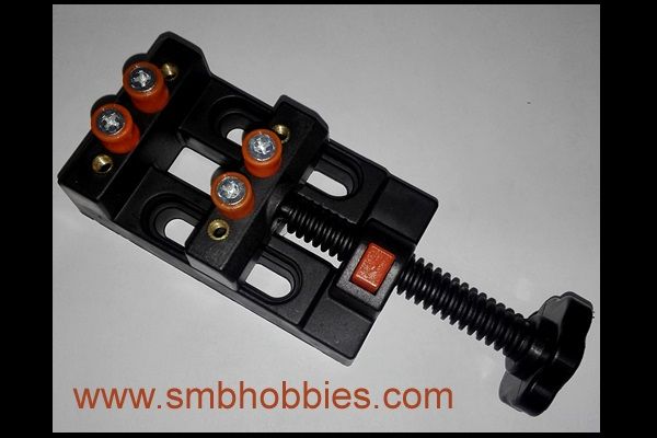Mini%20Multipurpose%20Bench%20vise%20On%20Table%20Clamp%20for%20DIY%20Works%20-%20Image%202