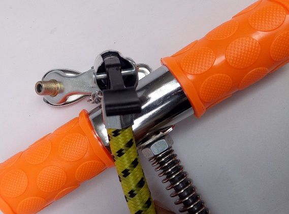 Heavy%20Duty%20All%20Metal%20Air%20Pump%20Large%20Size%2022%20Inches%20All%20Metal%20Hand%20Air%20Pump%20For%20Bicycle%20Bike%20Care%20Tyre,%20Football,%20Volleyball,%20Kids%20Pools,%20Basket%20Ball%20-%20Image%205