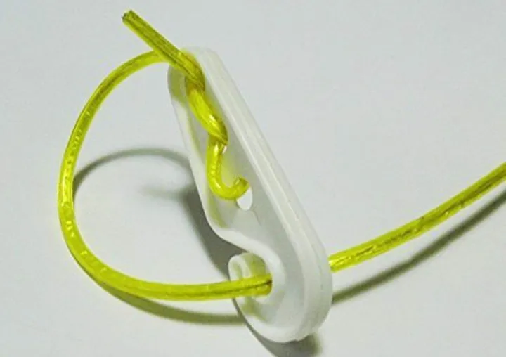 2pcs%20PVC%20Coated%20Steel%20Anti-Rust%20Wire%2020-Meter%20Rope%20Washing%20Line%20Clothesline%20with%202%20Plastic%20Hooks%20(Multicolour)%20-%20Image%207