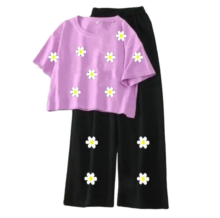 Comfortable%20Short%20Sleeve%20T-shirt%20with%20Flapper%20Trouser%20Set%20for%20Women%20and%20Girls%20-%20Image%202